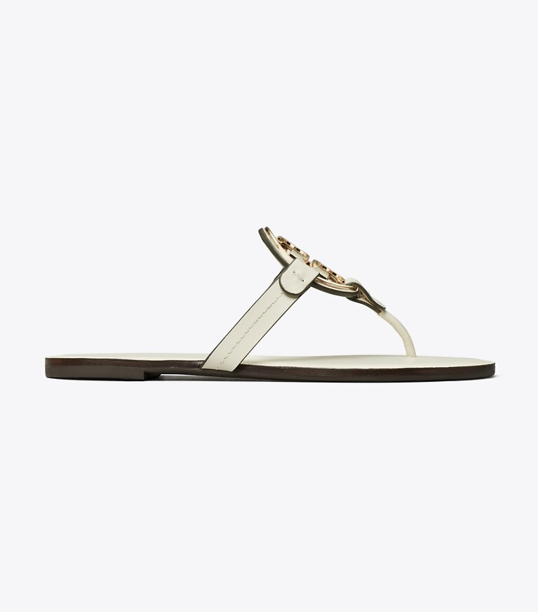 Tory Burch designer sandales Sandales Miller avec logo en métal in LIGHT CREAM / GOLD side