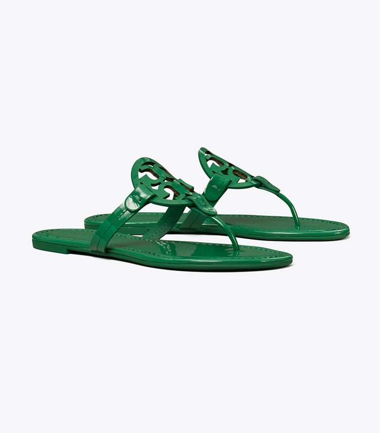 Tory Burch designer sandales Sandales Miller en cuir verni in GRASS angle