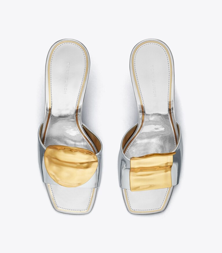Tory Burch designer sandales Sandales Patos dépareillées à talon in ARGENTO / GOLD / GOLD angle