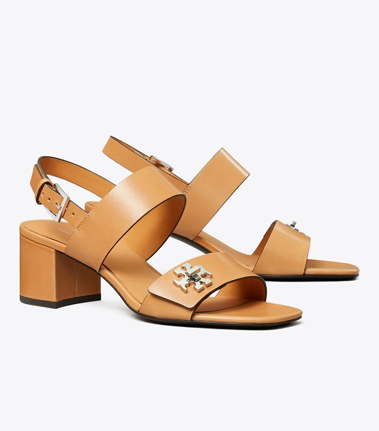 Tory Burch diseñador sandalias Sandalia con tacón y broche giratorio en CAMELLO ángulo