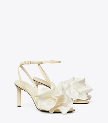Tory Burch diseñador sandalias Sandalia con tacón y flores en SOFT CUSTARD ángulo