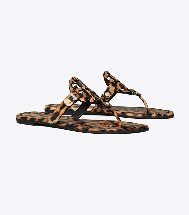Tory Burch diseñador sandalias Sandalia de charol estampado Miller en CLASSIC LEOPARD ángulo