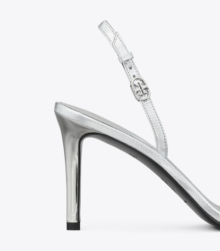 Tory Burch diseñador sandalias Sandalia de tacón con hebilla doble T en SHINY SILVER detalle