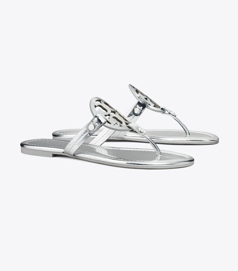 Tory Burch diseñador sandalias Sandalia metalizada Miller en PLATINUM ángulo