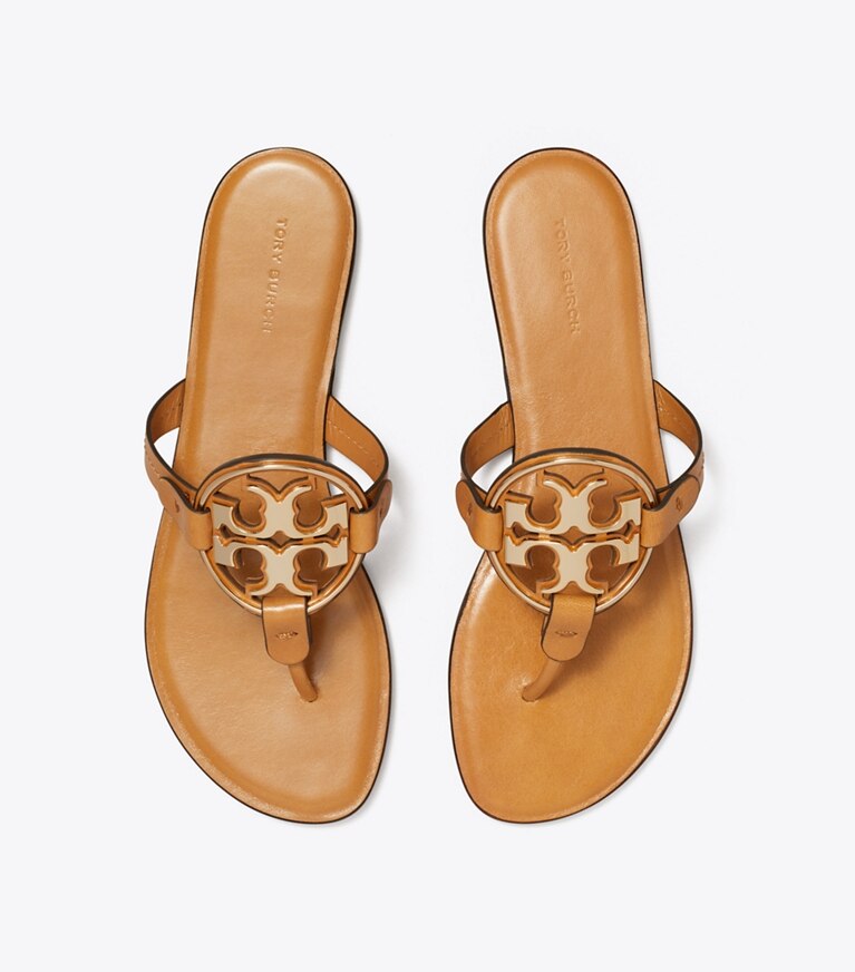 Tory Burch diseñador sandalias Sandalia metalizada Miller en WALNUT / GOLD vista superior