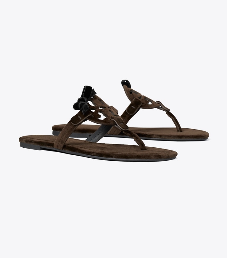 Tory Burch diseñador sandalias Sandalia Miller de terciopelo en CHESTNUT / BLACK ángulo