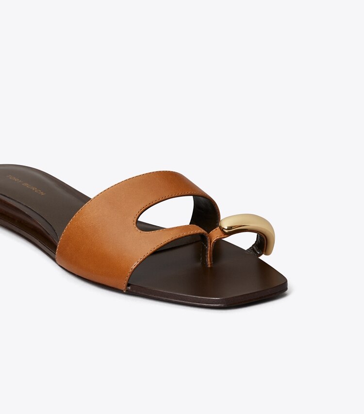 Tory Burch diseñador sandalias Sandalia Pierced en TAN / GOLD detalle