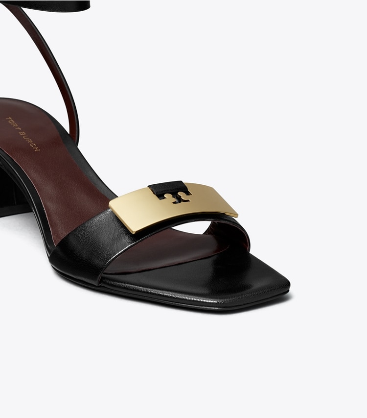 Tory Burch diseñador sandalias Sandalias Gigi en PERFECT BLACK / GOLD detalle