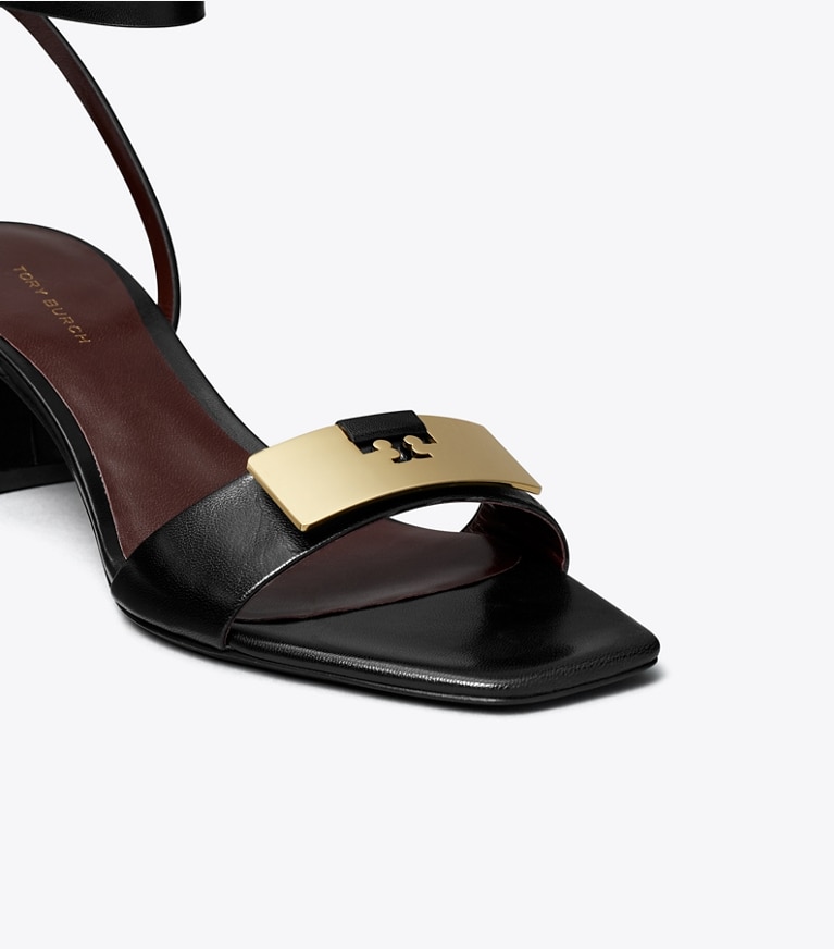 Tory Burch diseñador sandalias Sandalias Gigi en PERFECT BLACK / GOLD detalle