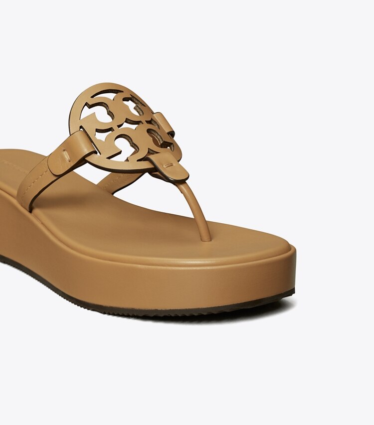 Tory Burch diseñador sandalias Sandalias Miller con cuña en GINGER SHORTBREAD detalle