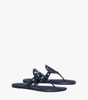 Tory Burch diseñador sandalias Sandalias Miller de charol en Perfect Navy ángulo