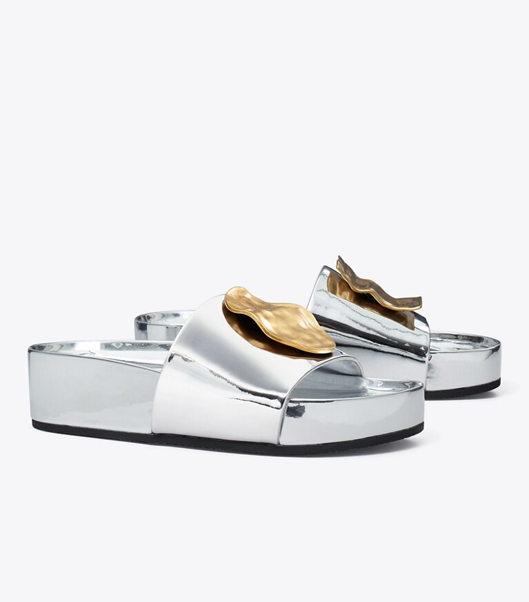 Tory Burch diseñador sandalias Sandalias tipo slide con plataforma desparejas Patos en ARGENTO ángulo