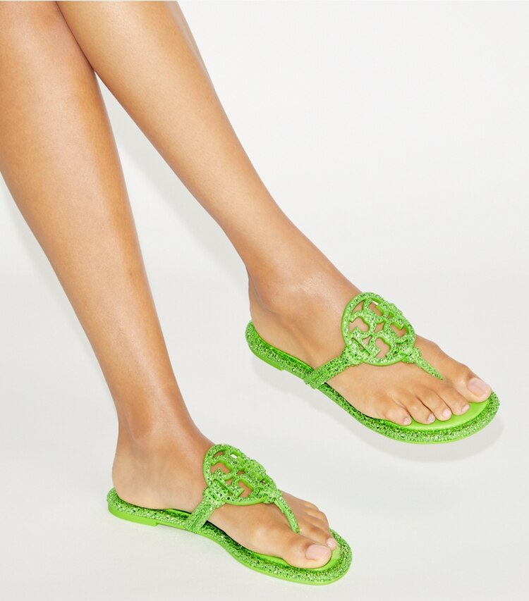 Tory Burch designer sandali Sandalo Miller in pelle annodata con cristalli x BonBon in MONSTER / PERIDOT additional on model