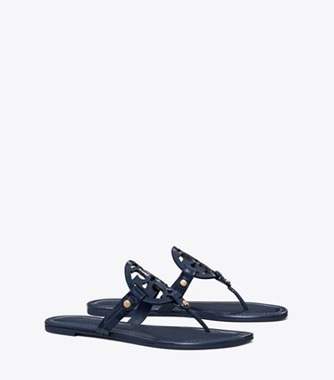 Tory Burch designer sandali Sandalo Miller in vernice in Perfect Navy angle