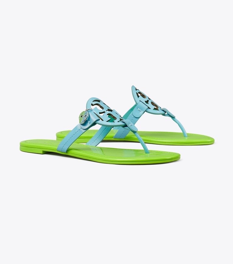 Tory Burch designer sandali Sandalo Miller in vernice con ciondolo x BonBon in PINEAPPLE BLUEBERRY angle
