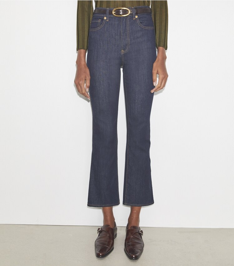 Tory Burch designer mocassini Scarpe monk con design asimmetrico in BARK BROWN accessory on model