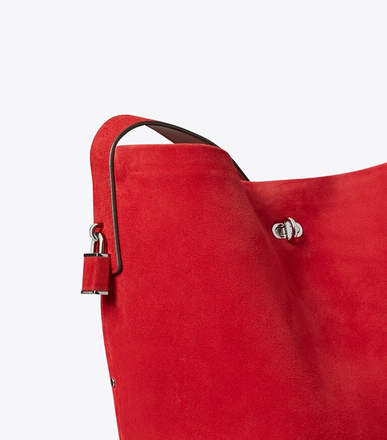 Tory Burch designer schultertaschen Schmale Bucket Bag aus Wildleder in Toucan Red detail