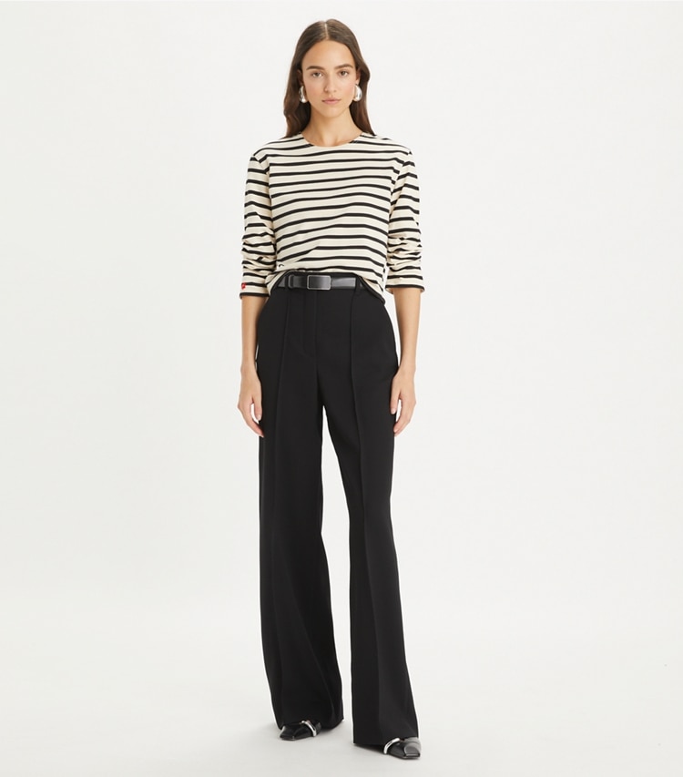 Tory Burch designer トップス スクランチスリーブ Tシャツ in Light Ivory / Black モデル前面