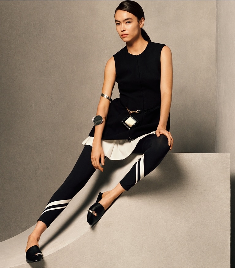 Tory Burch designer unterteile Sculpt Leggings mit diagonalem Chevronmuster in Sport Black front