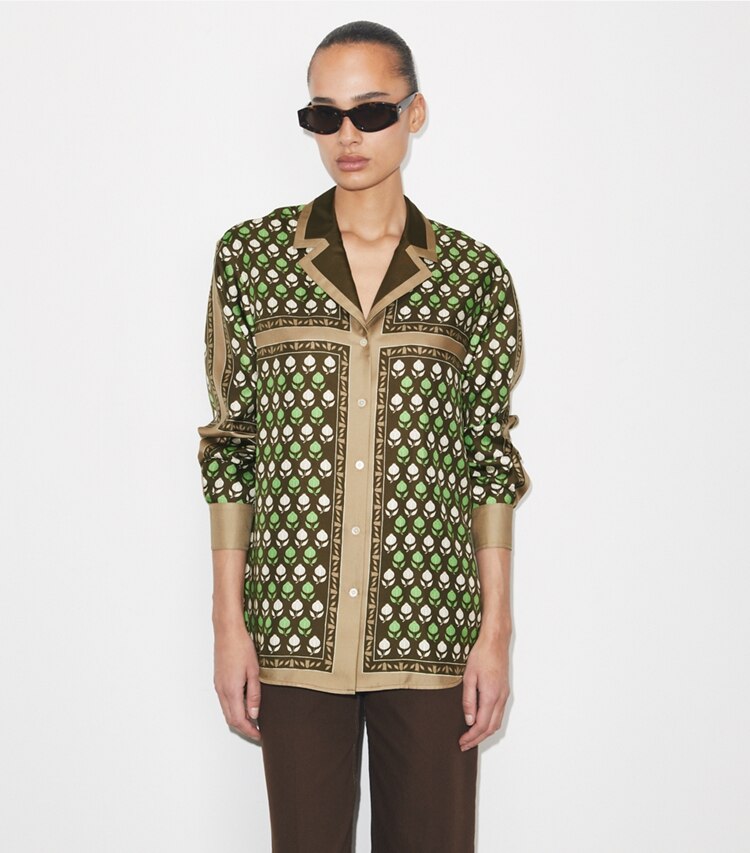 Tory Burch designer oberteile Seidentop in Chocolate Pomegranate on model detail