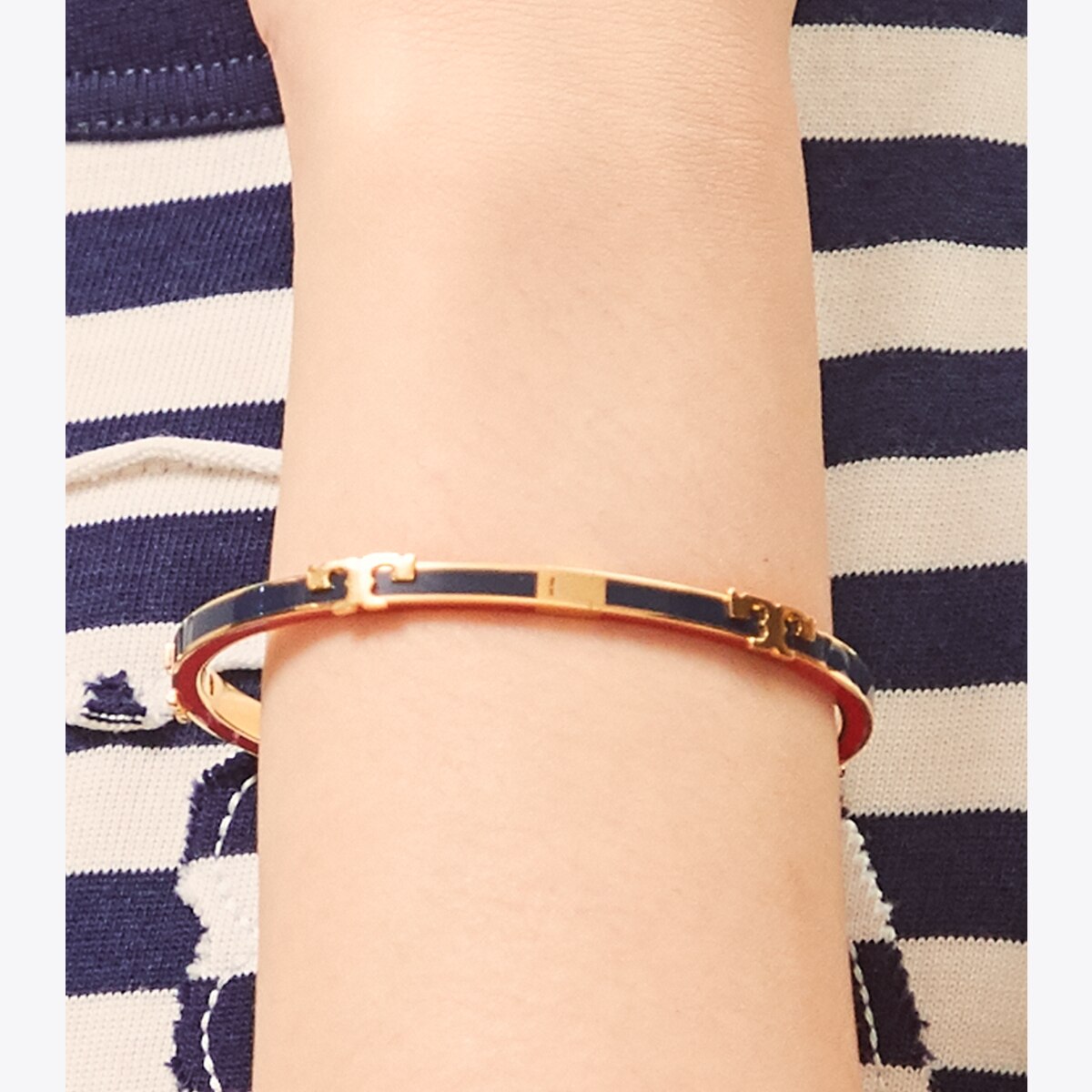 Tory burch serif t stackable bracelet discount