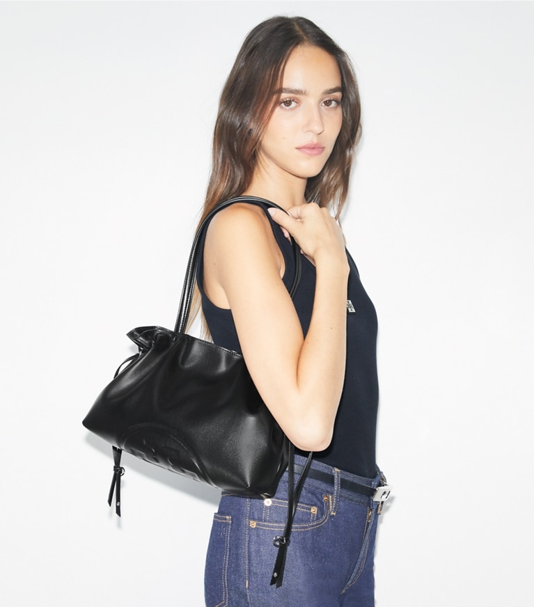 Tory Burch designer borse shopping Shopping piccola con coulisse Ella natuura™ in Black accessory on model