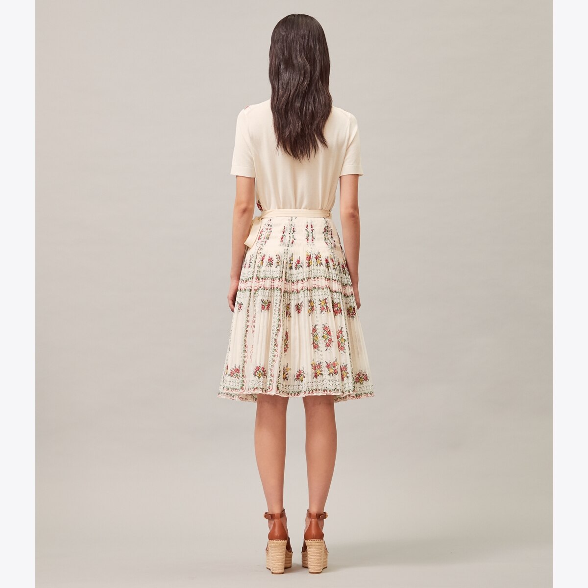 TORY BURCH ワンピース 服 Chain-detail waffle-knit 998339 TORY BURCH Chain-embellished waffle-knit mini dress | NET-A