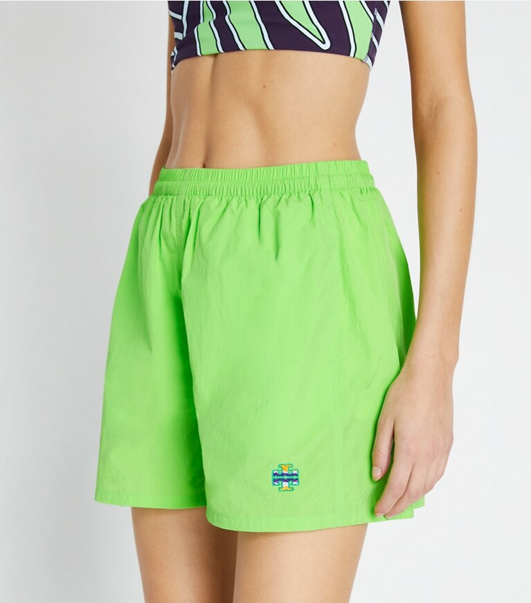 Tory Sport designer pantaloni Shorts Camp da runner in Vibrant Green front