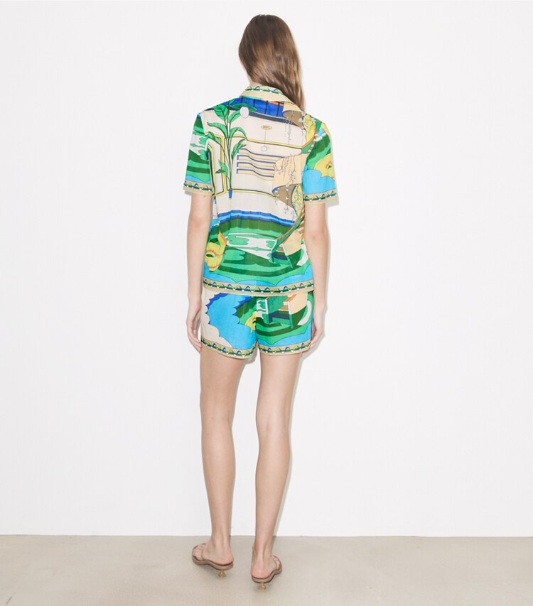 Tory Burch designer copricostume Shorts Camp stampati in The Pool Blue on model back