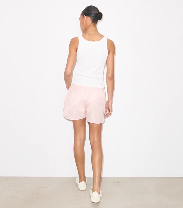 Tory Burch designer pantaloni Shorts in nylon in Rose on model back