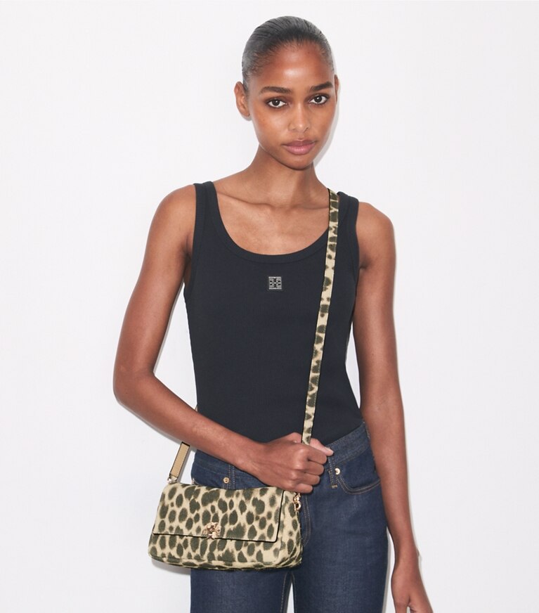 Tory Burch designer borse a tracolla Shoulder bag piccola Charlie in suede in Cheetah Spots additional on model