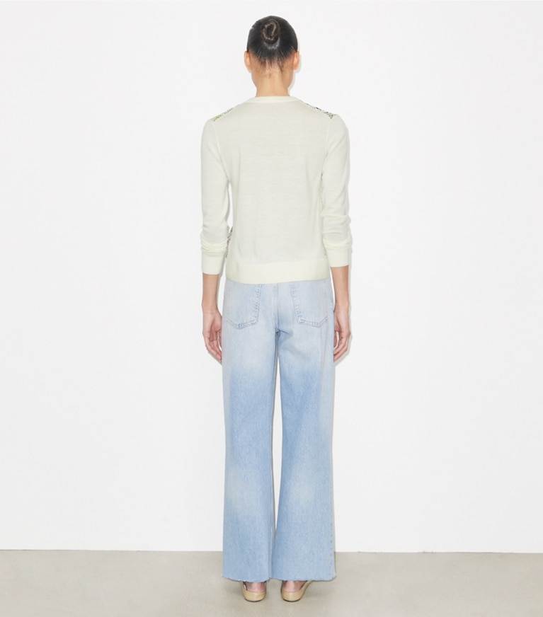 Tory Burch designer セーター シルクフロント カーディガン in New Ivory / Mint Cockatoo on model back