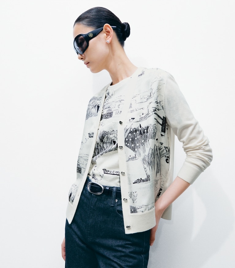 Tory Burch designer セーター シルクフロント カーディガン in New Ivory / Ivory Forest on model detail