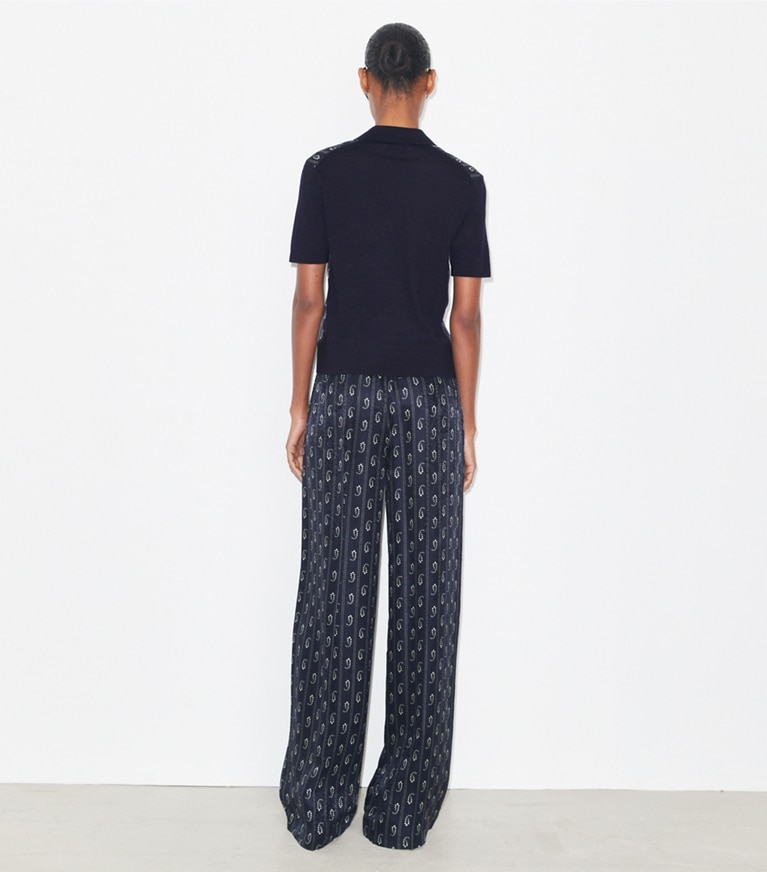 Tory Burch designer セーター シルクフロント ポロシャツ in Medium Navy Paisley front