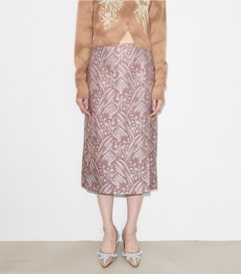 Tory Burch designer bottoms Silk Jacquard Skirt in Mauve Wispy Flower on model detail