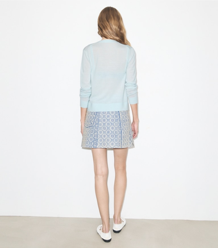 Tory Burch designer セーター シモーヌ ウール カーディガン in Misty Blue on model back