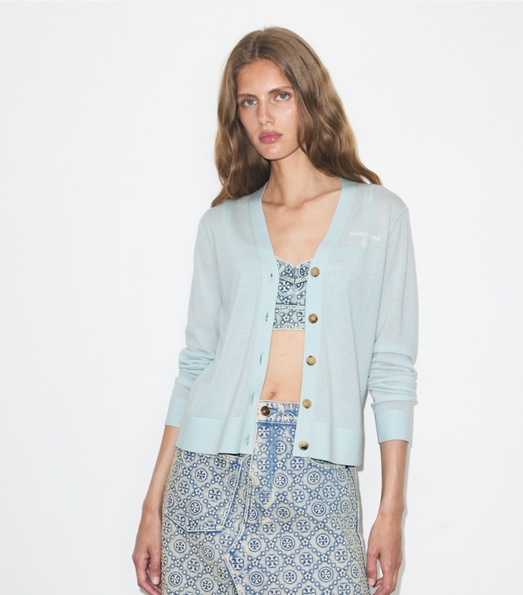 Tory Burch designer セーター シモーヌ ウール カーディガン in Misty Blue on model detail