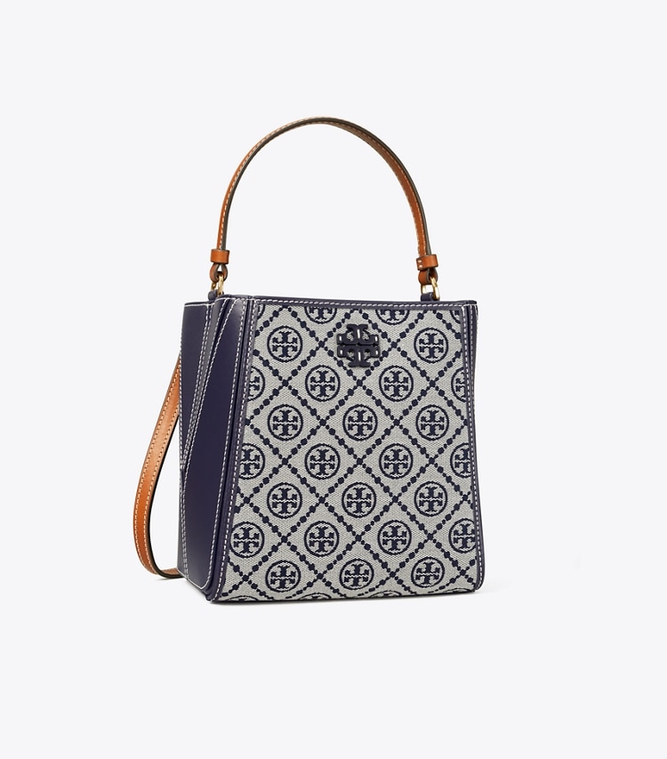 Tory Burch designer クロスボディバッグ マックグロー Tモノグラム スモールバケットバッグ in Tory Navy angle