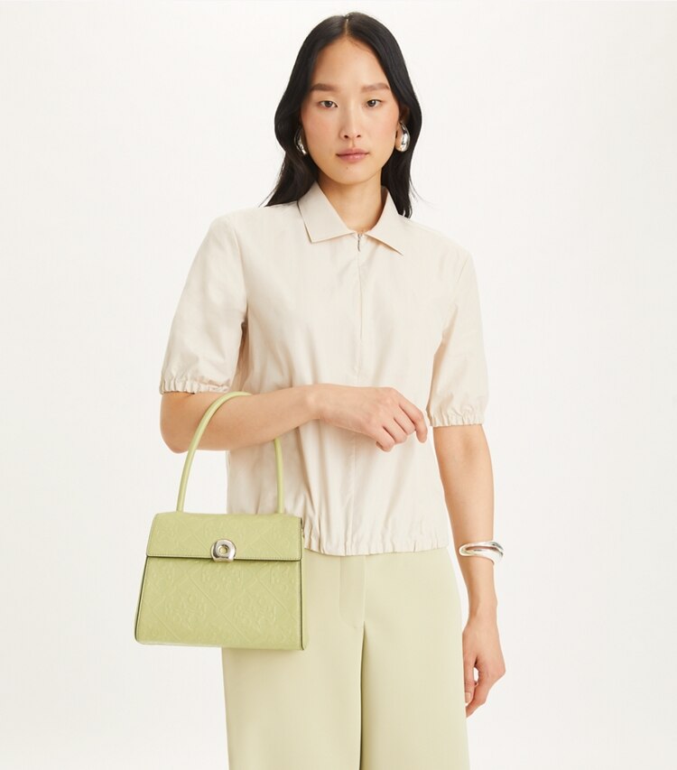 Tory Burch designer サッチェルバッグ デビル プリズムロゴ スモールバッグ in Taupe Green accessory on model
