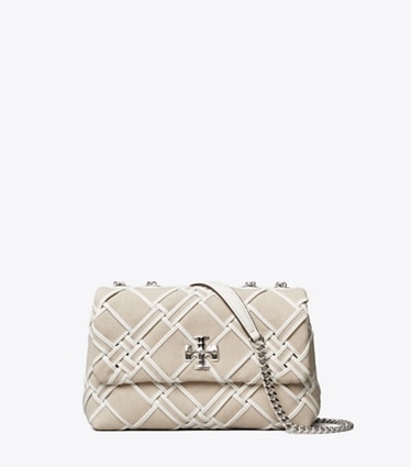 Tory Burch designer ショルダーバッグ キラ ウーブンキャンバス スモールショルダーバッグ in Natural / Blanc front