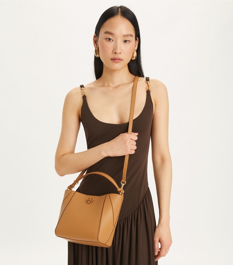 Tory Burch designer crossbody bags Small McGraw Bucket Bag in Tiramisu additional on model