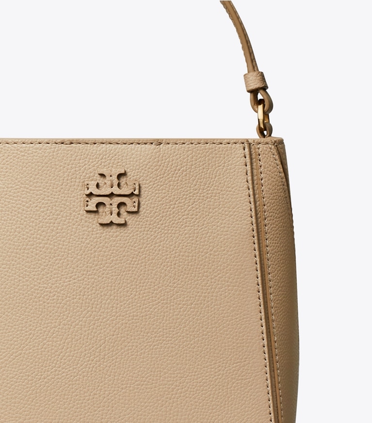 Tory Burch designer クロスボディバッグ マックグロー スモールバケットバッグ in Fresh Clay angle