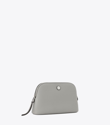 Tory Burch designer ポーチ ペブルド ドーム スモール コスメティックケース in Light Granite angle