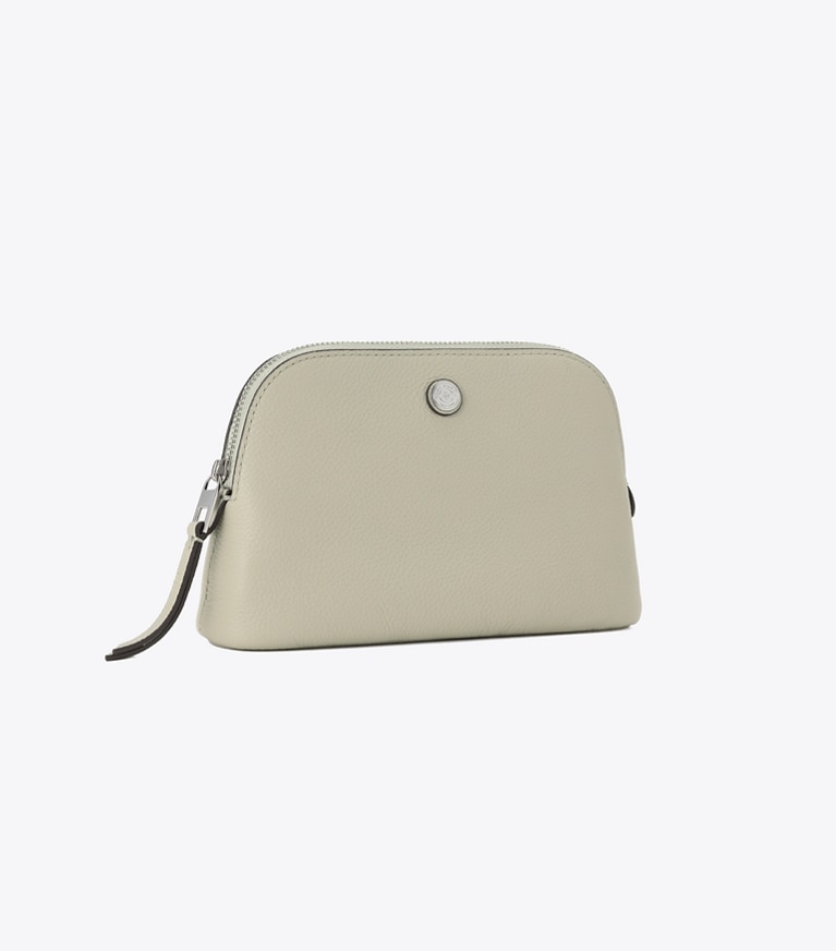 Tory Burch designer ポーチ ペブルド ドーム スモール コスメティックケース in Sage Stone angle