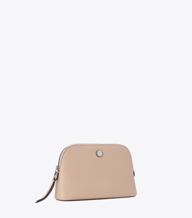 Tory Burch designer ポーチ ペブルド ドーム スモール コスメティックケース in Goan Sand angle