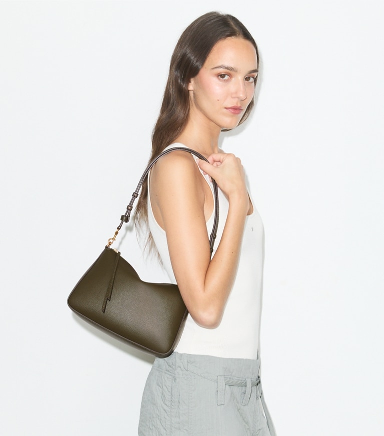 Tory Burch designer schultertaschen Small Perry Shoulder Bag in Dark Olive accessory on model