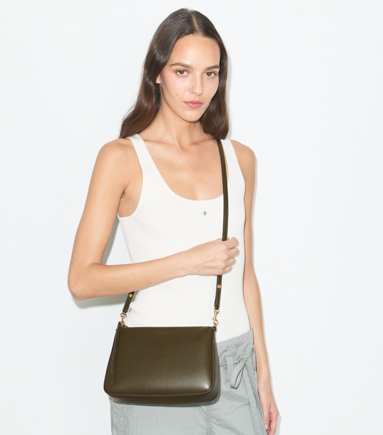 Tory Burch designer schultertaschen Small Perry Shoulder Bag in Dark Olive additional on model
