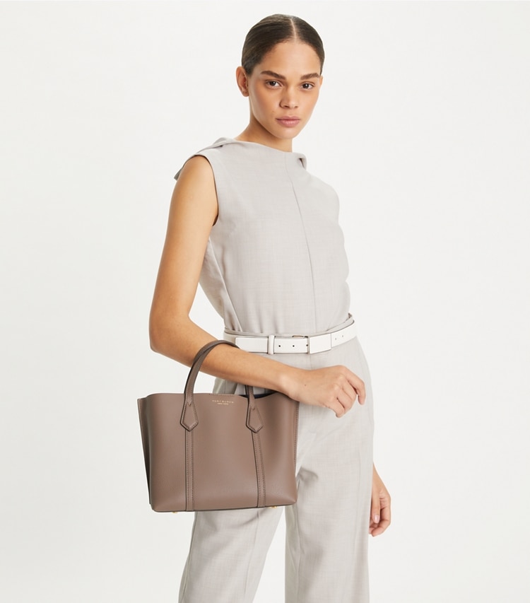 Tory Burch designer トートバッグ ペリー スモール トリプルコンパートメント トート in CLAM SHELL additional on model