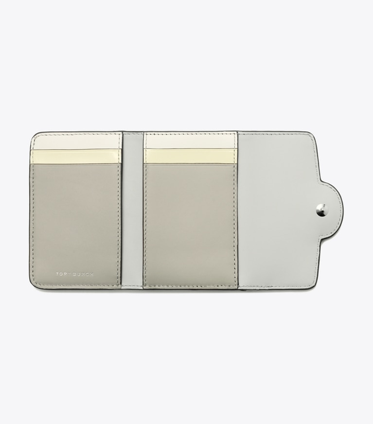 Tory Burch designer 財布 ロビンソン ペブルド スモールウォレット in Light Granite angle
