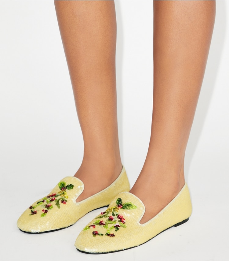 Tory Burch designer flats Smoking Slipper in BEIGE accessory on model